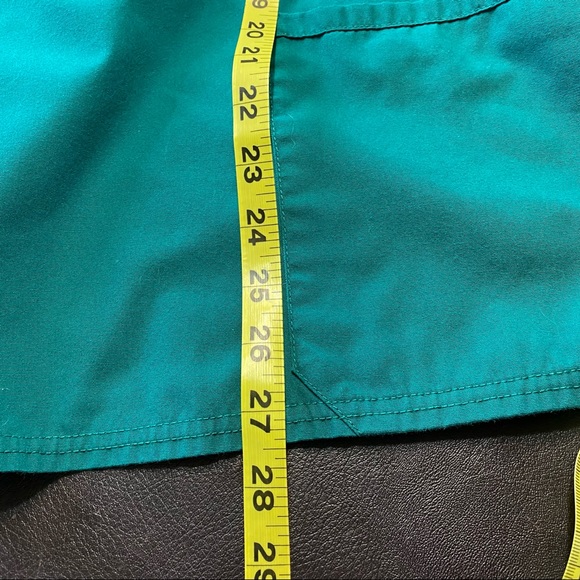 Cherokee Workwear 3 Pocket Rib Knit V Neck Scrub Top Hunter Green - Picture 11 of 12